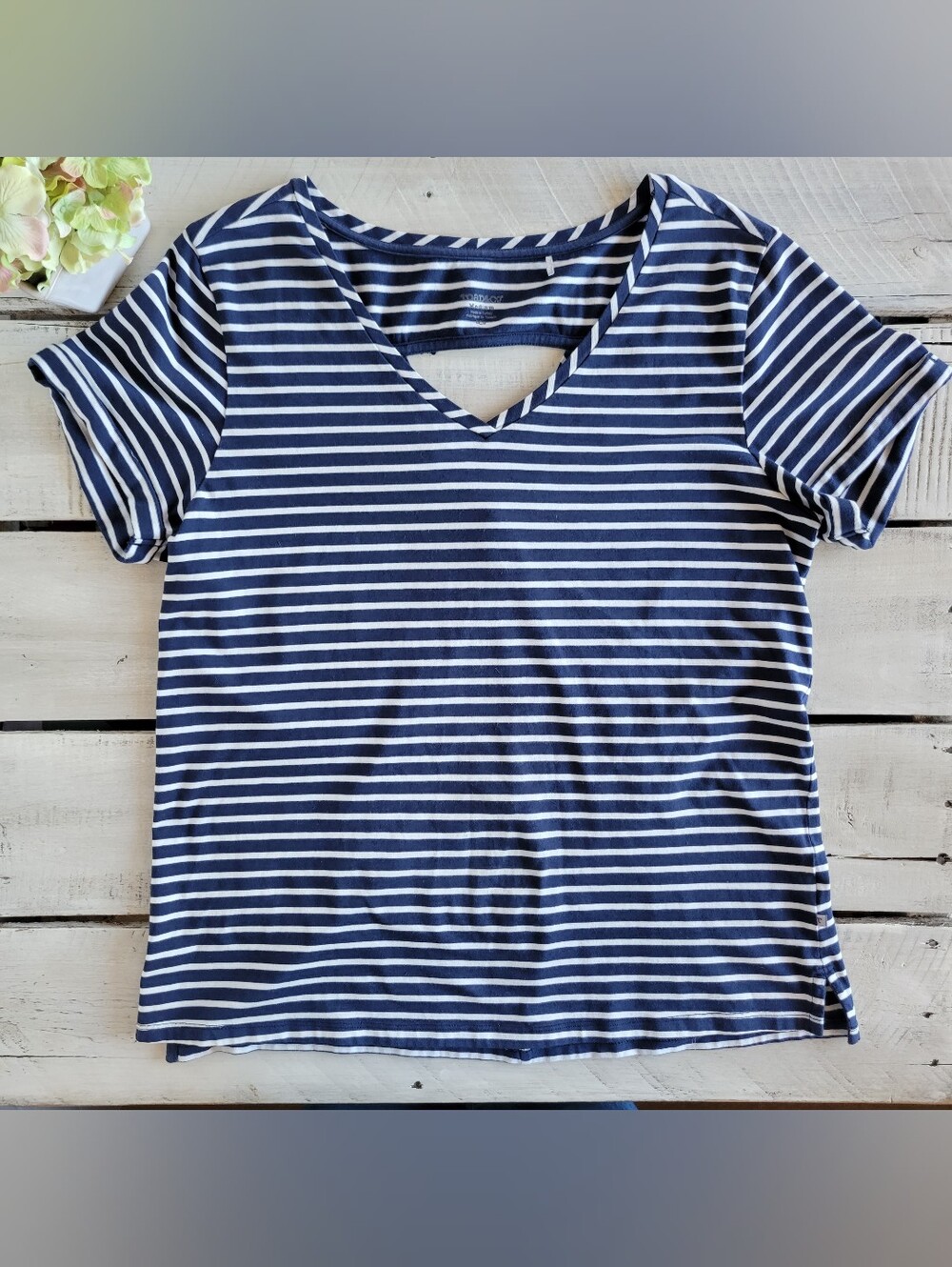 Toad&Co Navy and White Striped V-Neck Short Sleeve Top Cut Out Back Sz Medium